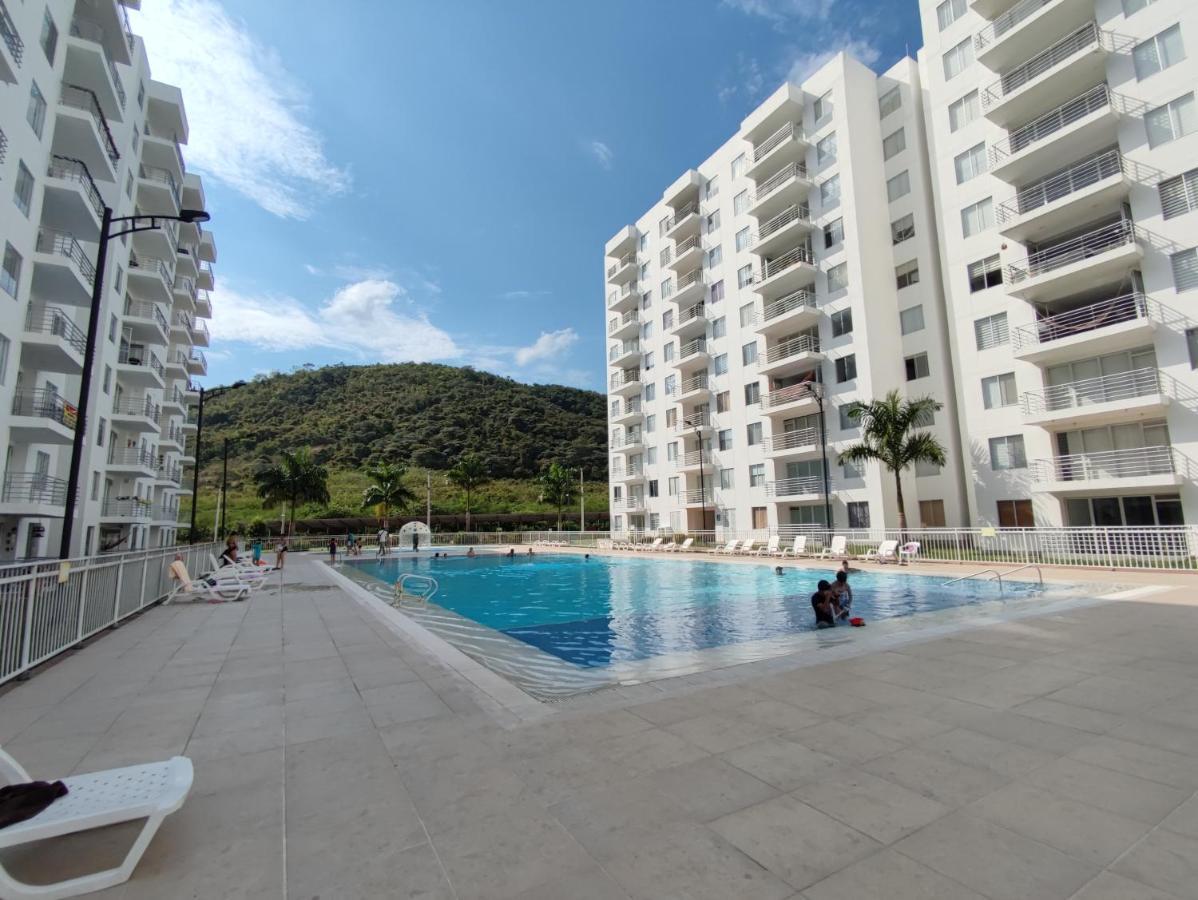 Hermoso Con Piscina * Girardot